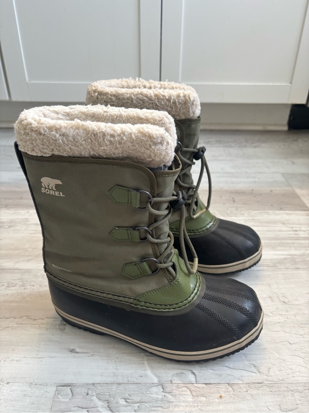 Sorel Yoot Pac Nylon Waterproof Snow Boots Hiker Green Youth Size 6